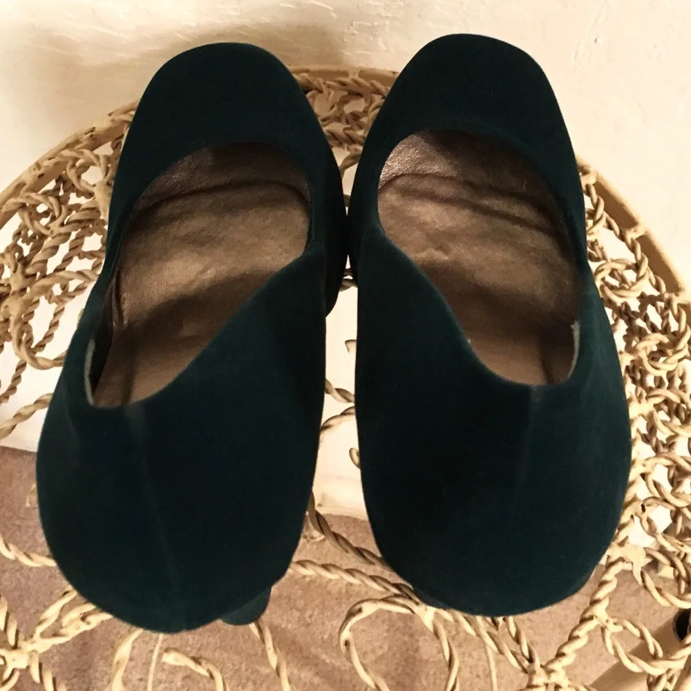Qupid Dark Teal Velvet Platform Pumps